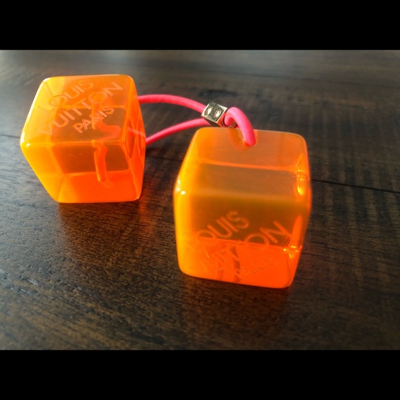 Louis Vuitton pony tail holder - Picture 2 of 2